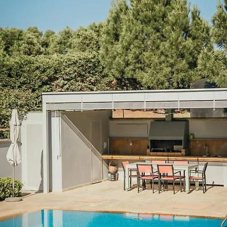 Thea Ii Sea View Private Pool Villa, וילה