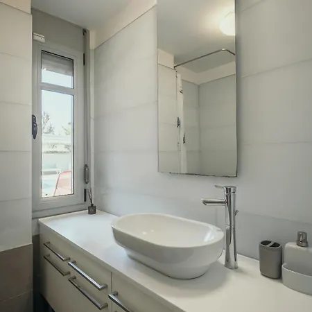 Thea Ii Sea View Private Pool Villa, וילה ניקיטי